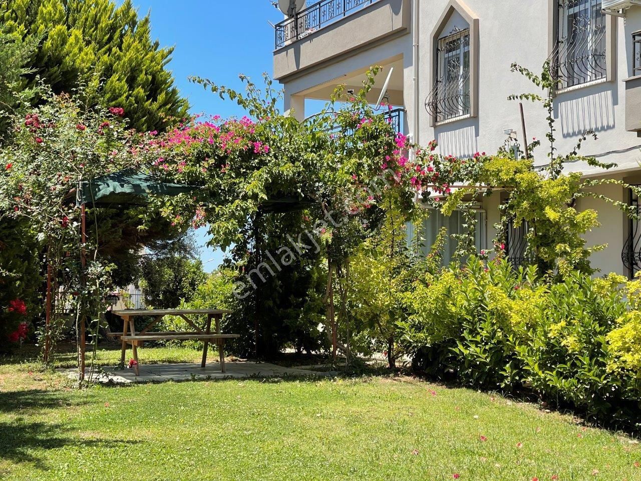 Didim Hisar Mah Havuzlu Sitede Satılık 2+1 Eşyalı Daire