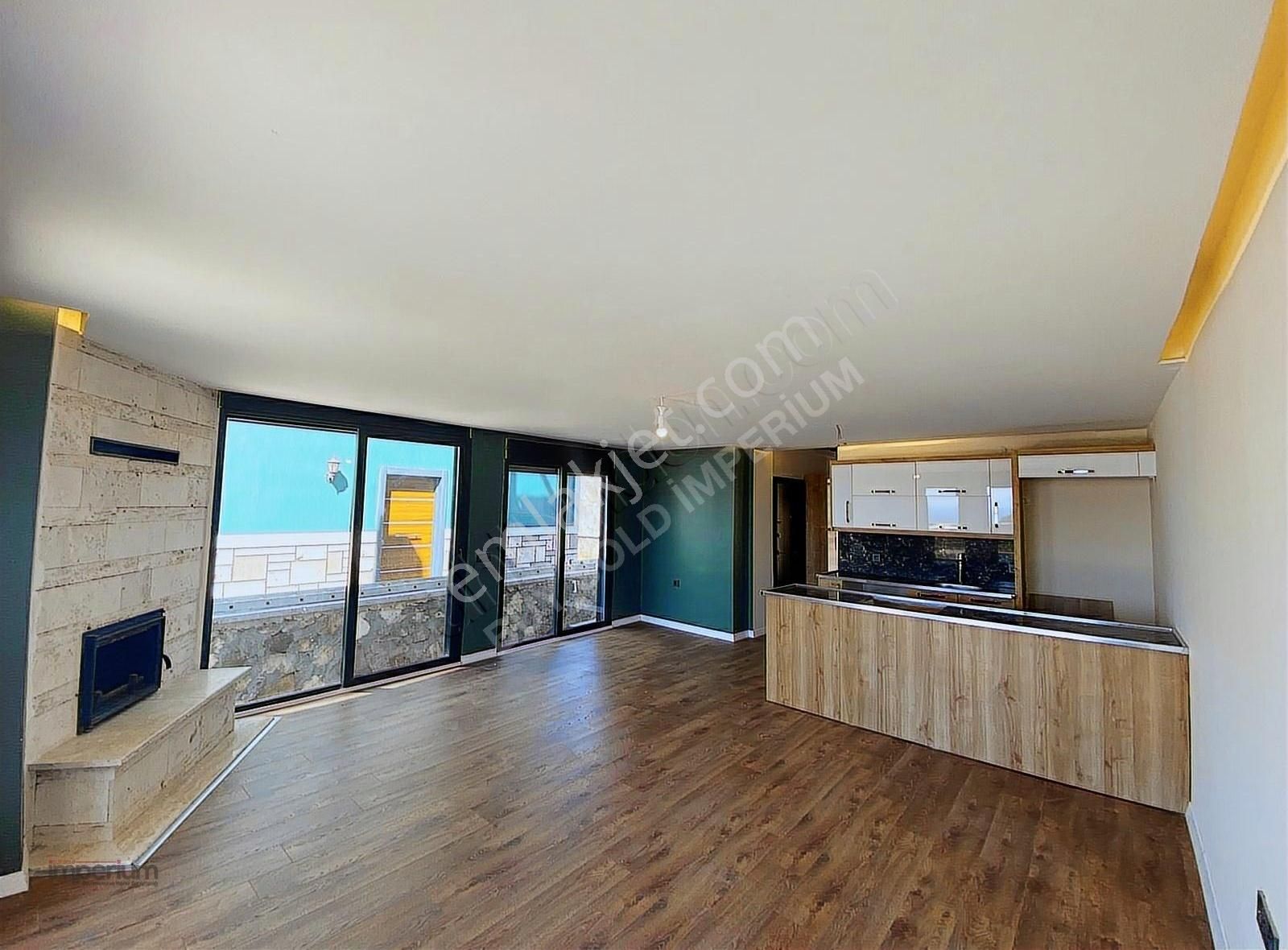 İzmir Foça Kozbeyli'de Panoramik Deniz Manzaralı,müstkl Havuzlu