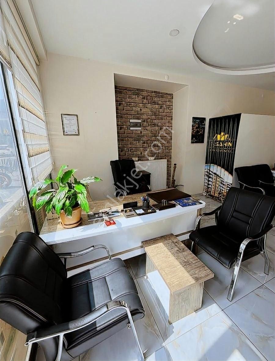 Talas'ta Devren Kiralık Emlak Ofisi