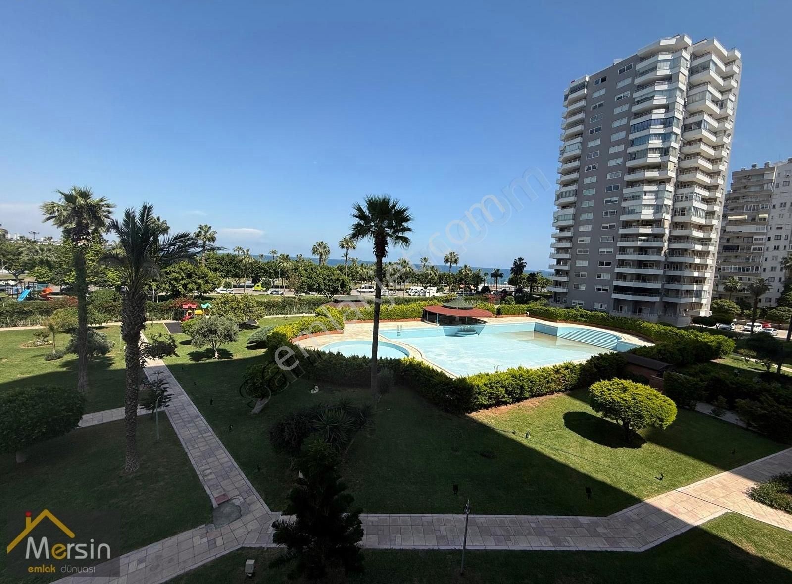 Mezitli De Elit Çok Bloklu Alden Sitesi İçinde Kupon Mağaza