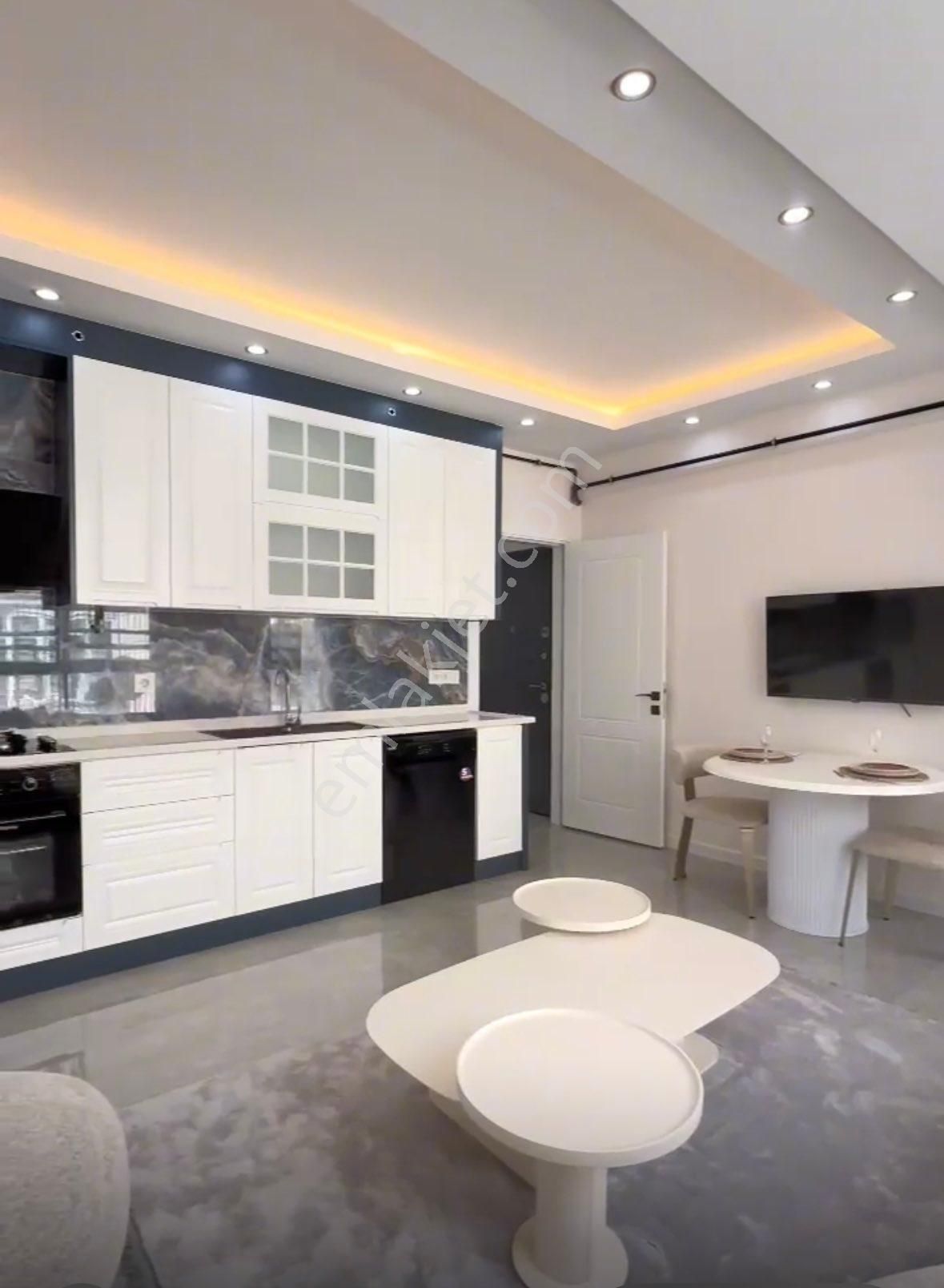 Çınar Meydanına 5 Dakika Yürüme Mesafesinde 2+1 90m2 Eşyalı Daire