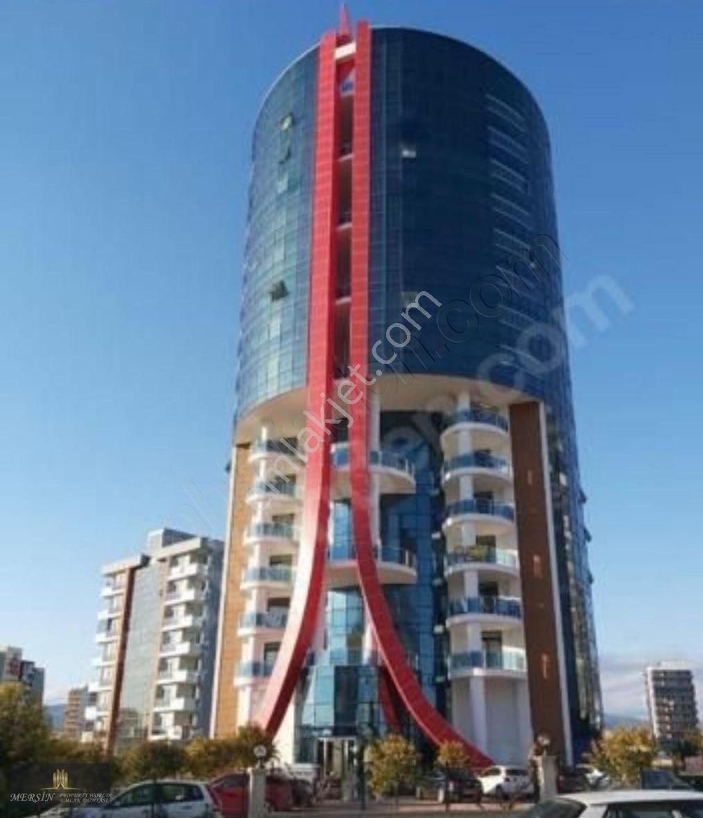 Yenişehirde Lüx Site İçersinde Yüksek Kat Full Eşyalı 1+1