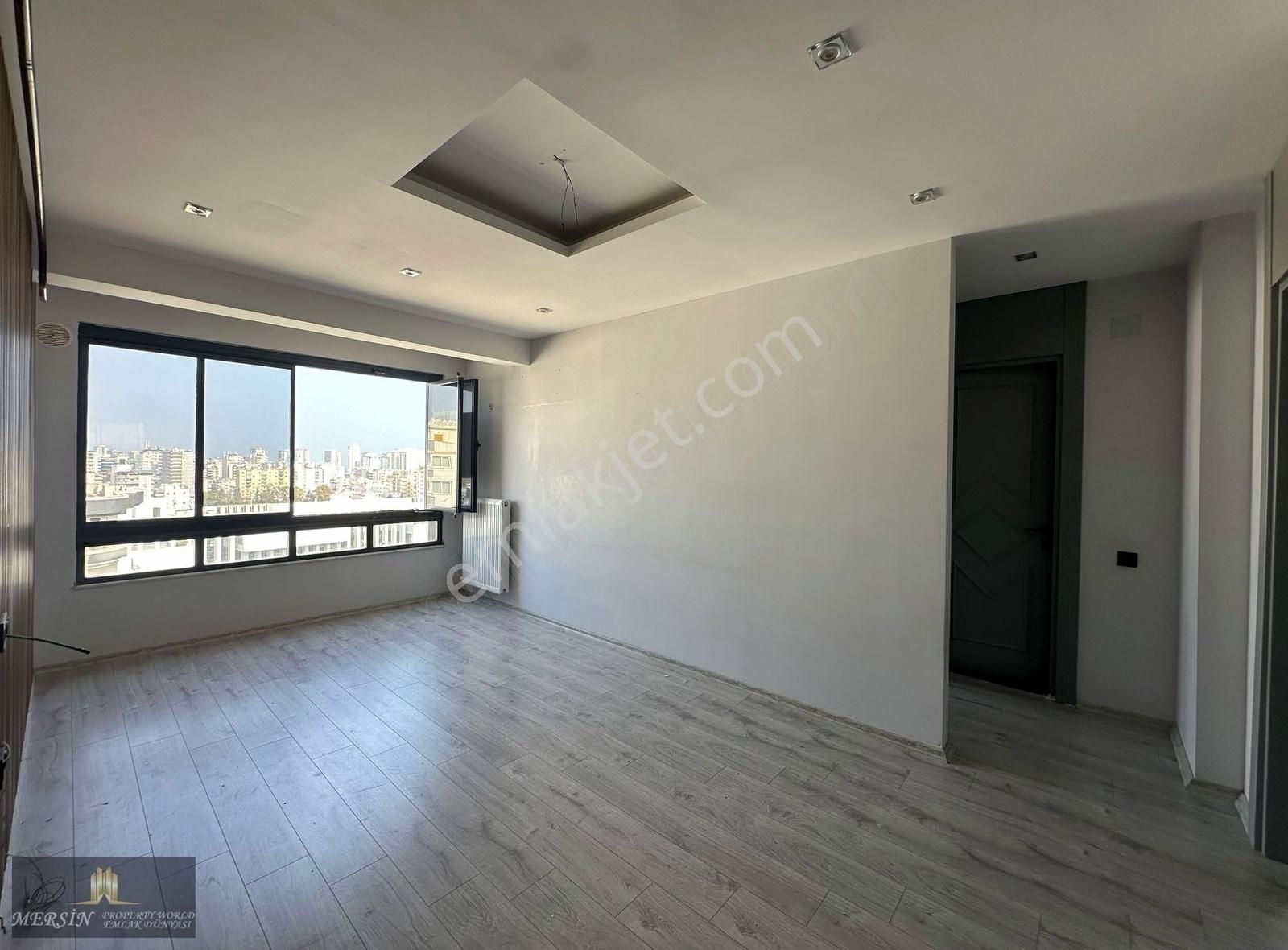 Mersin / Mezitli Mah. Ultra Luks Site İçi 2+1 Doğalgazlı