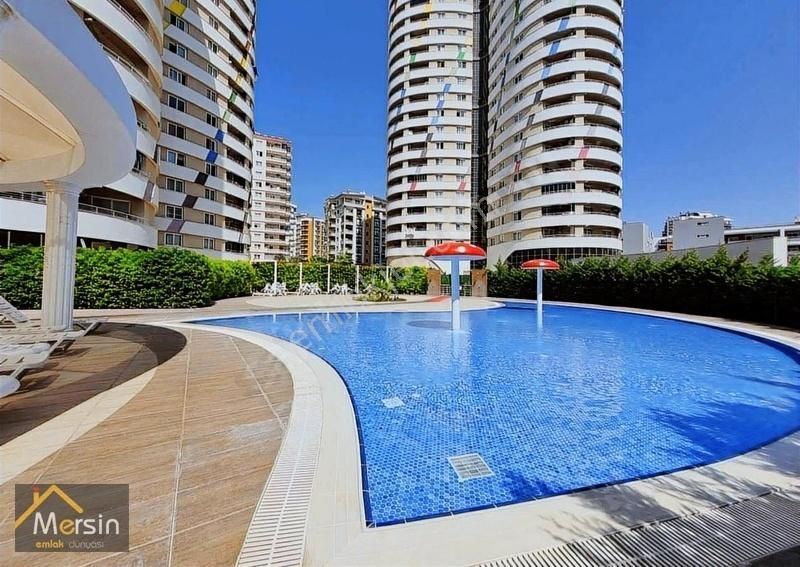 Çiftlikköy'ün En Donanımlı Sitesinde Eşyalı 3+1