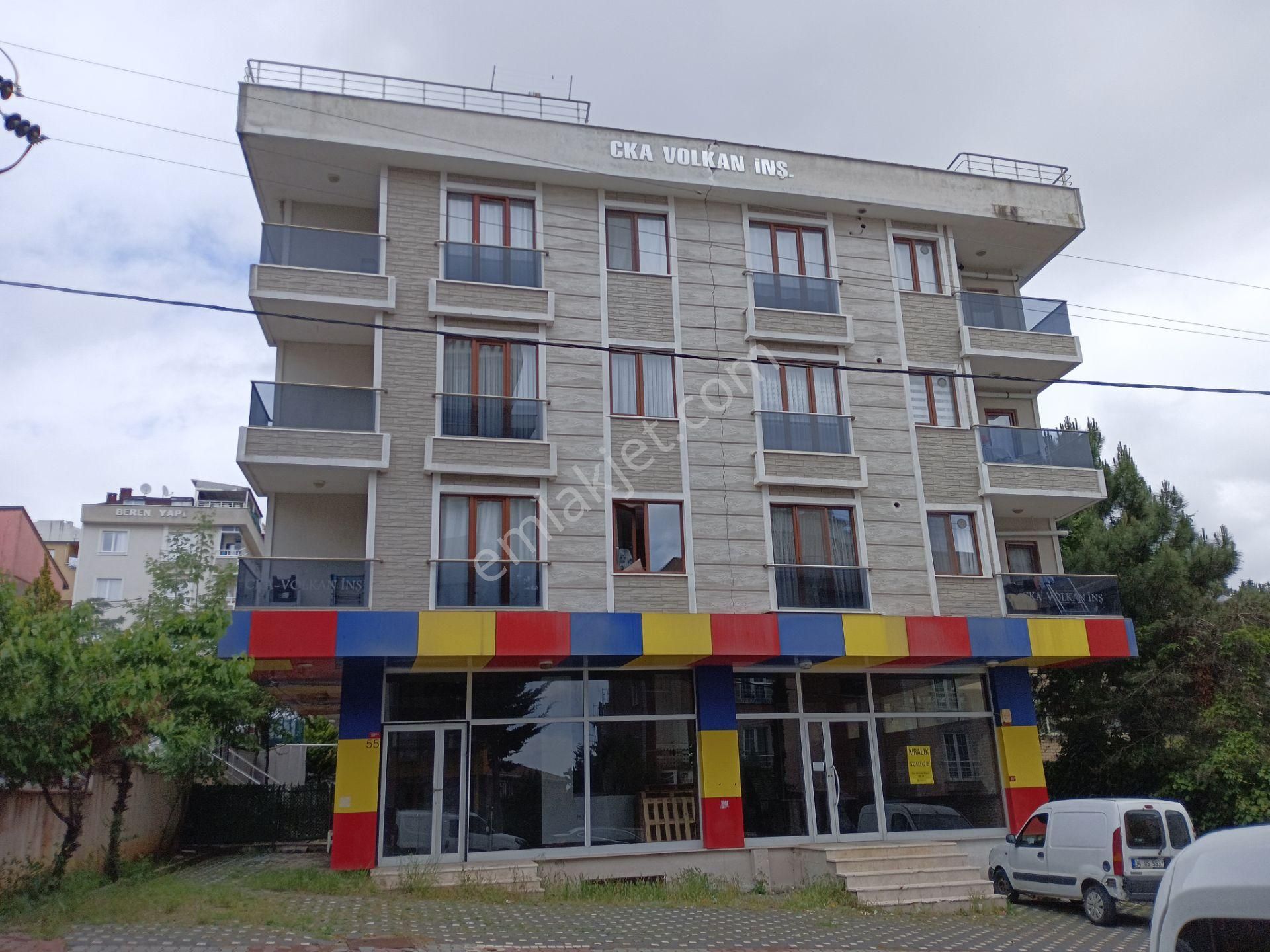 Sancaktepe Satılık 2+1 Arakat Daire İskan Kat Mülkiyetli