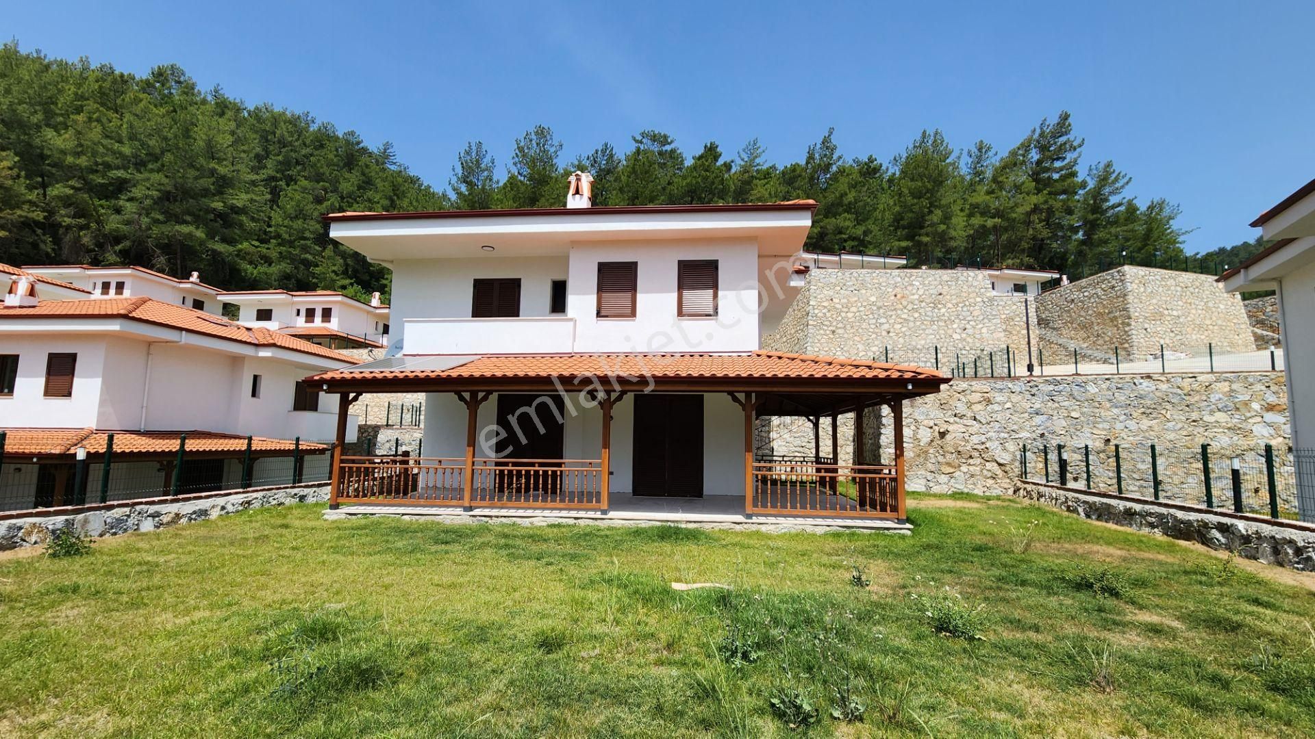 Marmaris Çetibeli'nde Site İçinde Müstakil 4+1 Muhteşem Villalar