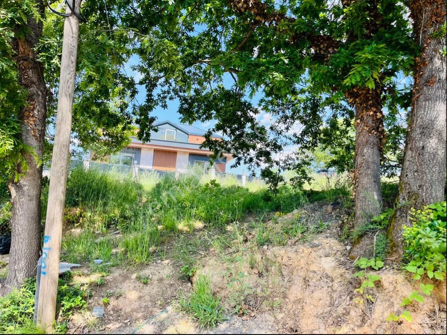 Çekmeköy Reşadiyede Konumu Çok İyi Olan 2 Villalık Arsa - Görsel 3