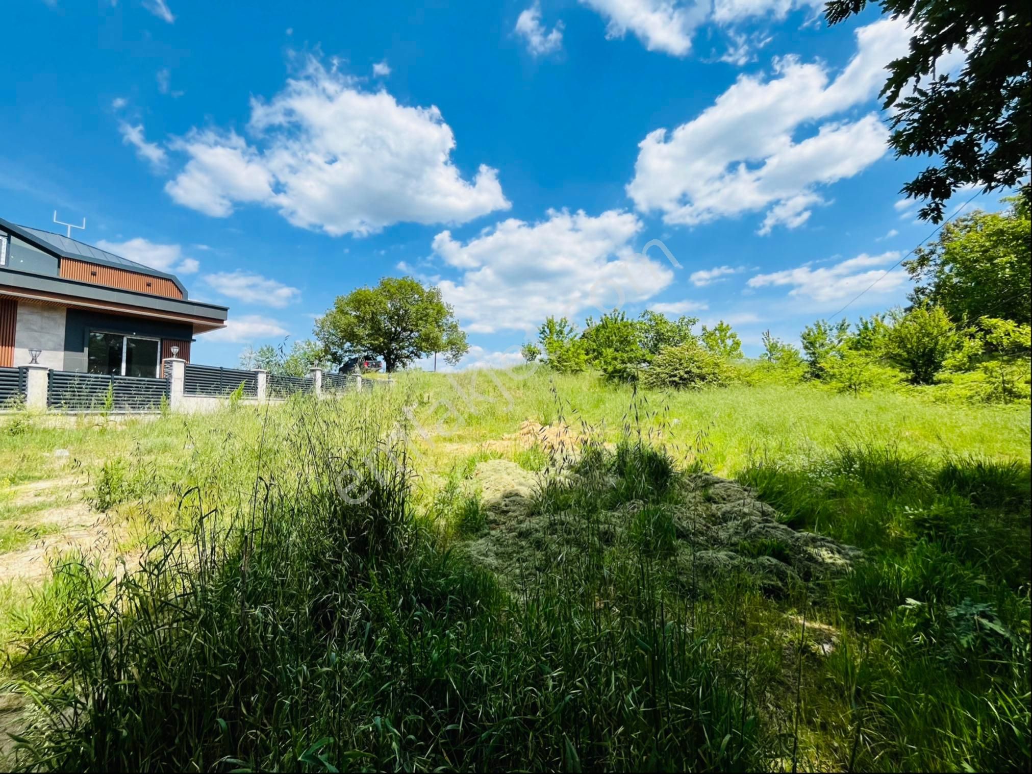 Çekmeköy Reşadiyede Konumu Çok İyi Olan 2 Villalık Arsa - Görsel 4