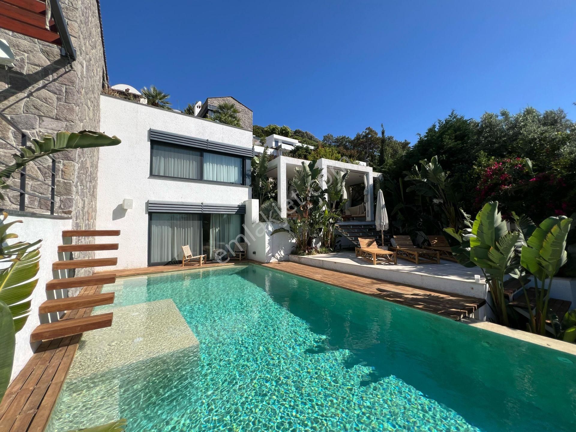 Bodrum Yalıkavak'ta Eşsiz Bali Konseptli Ultra Lüks 6+2 Villa
