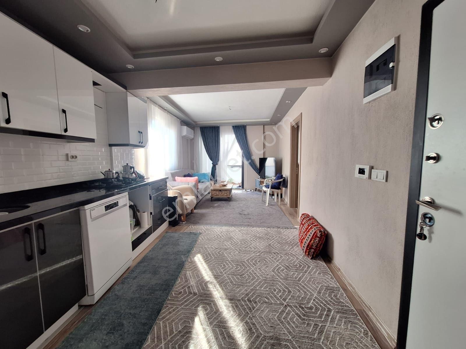 Salimbey Mahallesinde Bahçeli Zemin Kat 2+1 60 M2