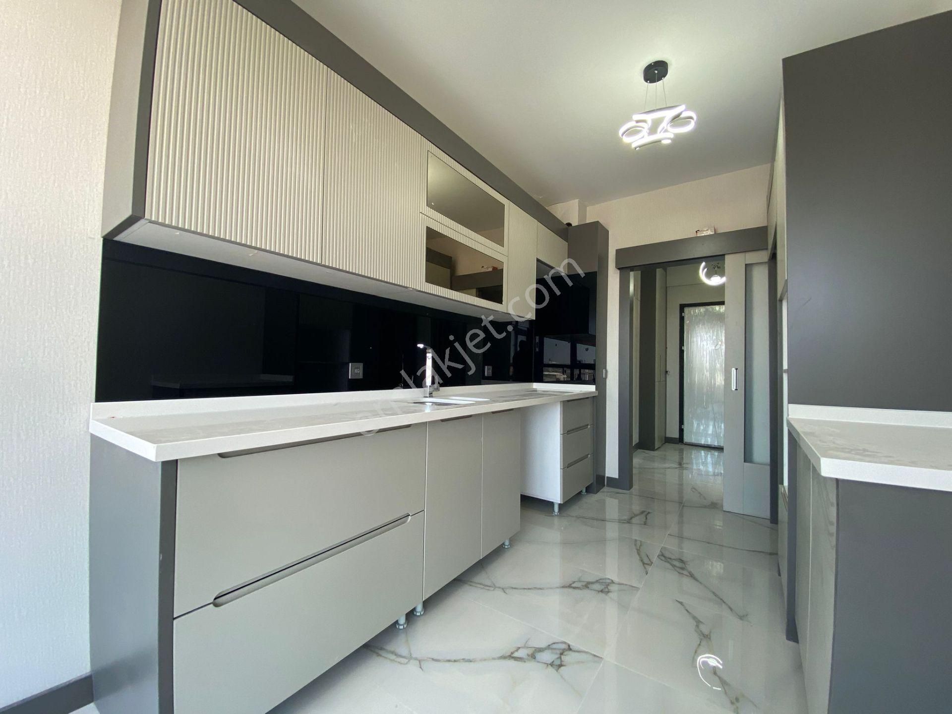 Nasip'ten Yerden Isıtma 90m² Asansör ''sıfır'' Ara Kat Kupon 2+1 Daire
