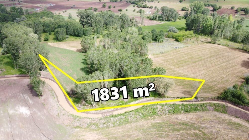 Konya / Akören / Tülce 1.831 M² Dere Dibinde Tarla