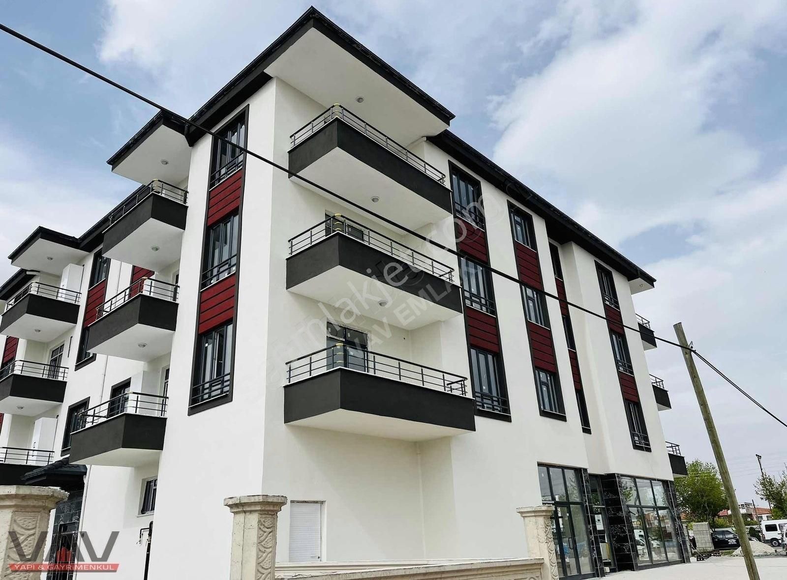 Karaman Yoluna Cephe 15 Güne Teslim 3+1 Lüks Geniş Daire!