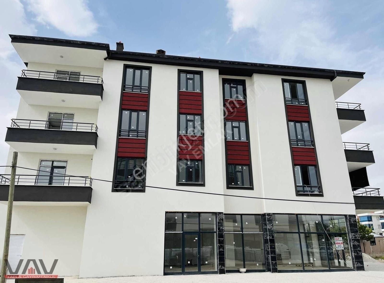 Karaman Yoluna Cephe 15 Güne Teslim 2+1 Sıfır Ferah Daire!