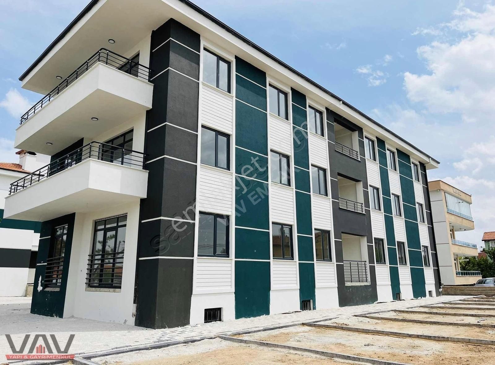 Karaaslan Mahallesi'nde Ultra Lüks Asansörlü Site İçi 2+1 Daire!