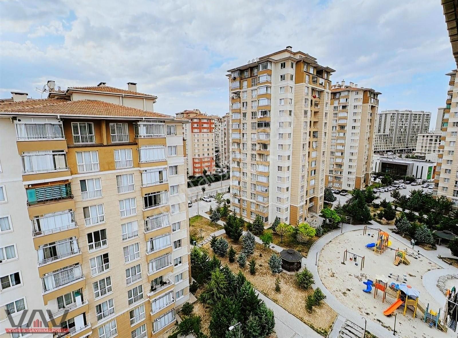 Meram Yenişehir Konevi Konutlarında Lüks Bakımlı 3+1 Daire