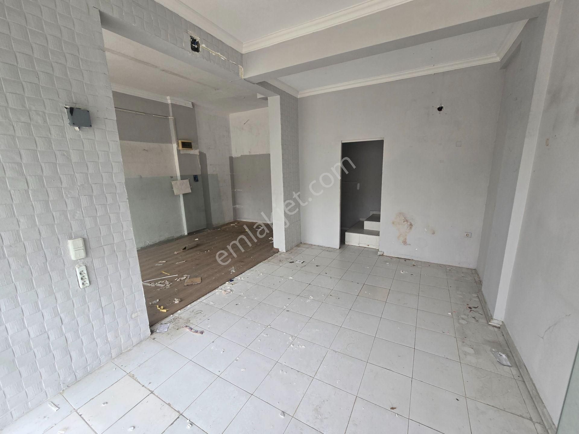 Marmaris Yeni Datça Yolu Üzeri,44m2 Kapalı 66m2 Açık Alan Dükkan