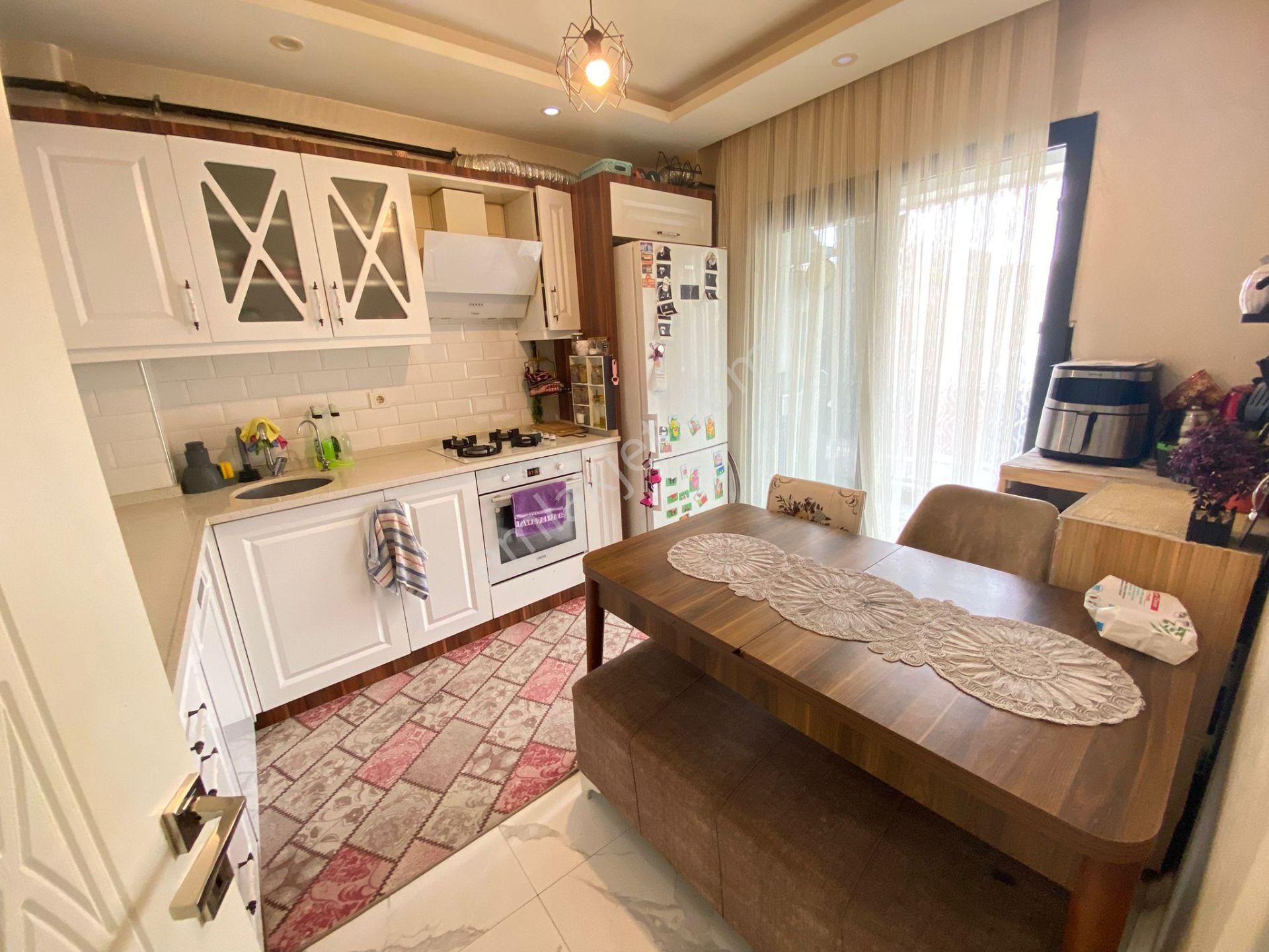 🏡barboros Mahallesi 🏡 ❇️2+1 90 M2 3 Katlının 2katı ❇️ Kapalı Mutfak