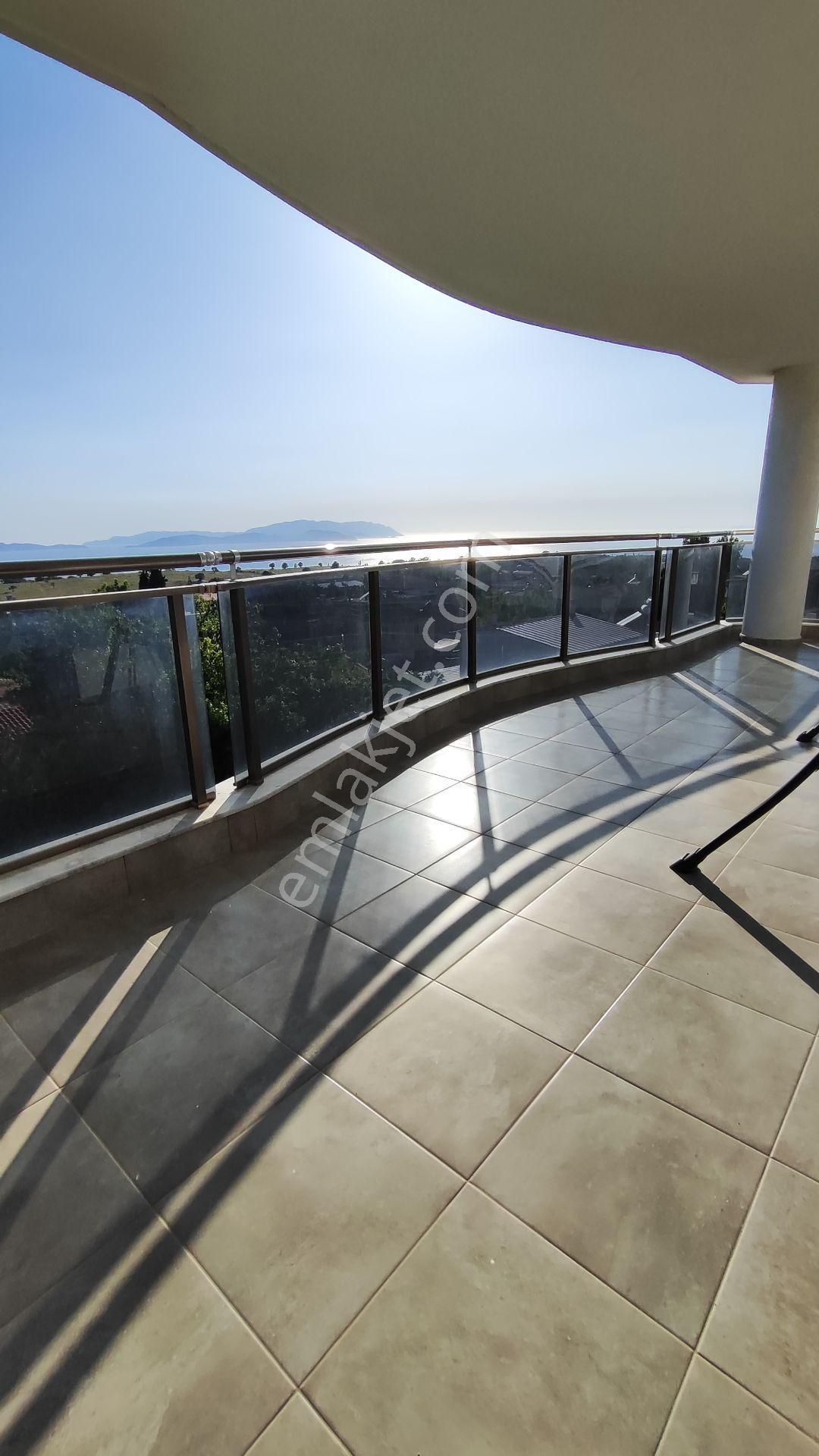 Kuşadası'nda Muhteşem Manzaralı Tripleks Villa - Görsel 20