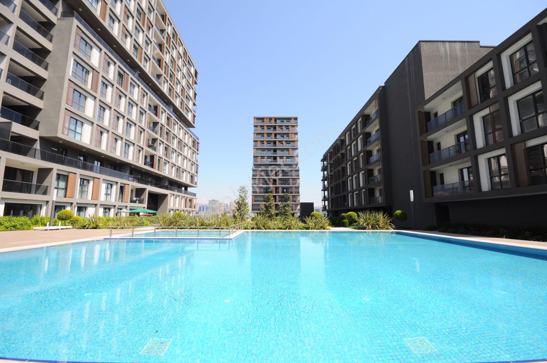 İstanbul House'dan Toya Moda Sitesinde Geniş 3+1 Ara Kat