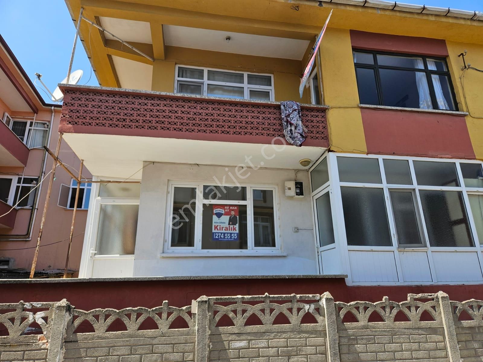 Adatıp Karşı Sokağında 3+1 Kıralık Daıre