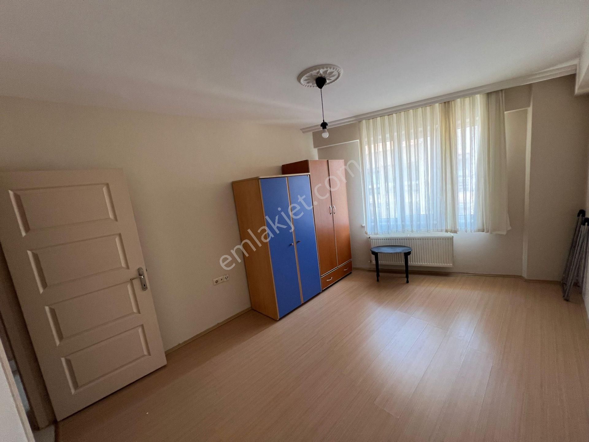 Akademi'den Espark Yakını Kısmi Eşyalı Asansörlü Kiralık 1+1