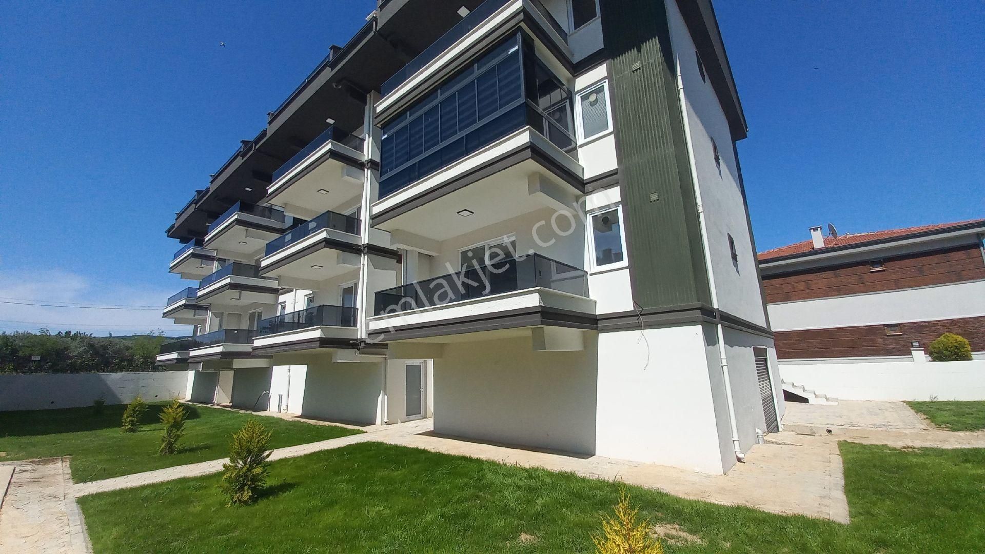 Şarköy Cumh.mah 3+1/120m2 Nezih Site İçerisinde Havuzlu Deniz Manzaralı Dublex