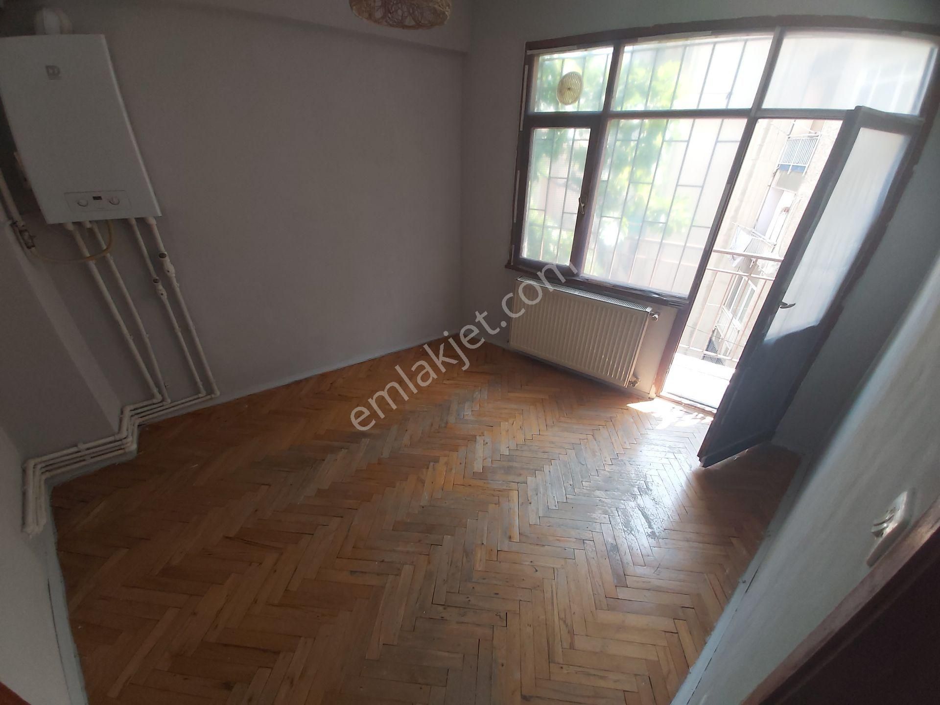Aktaş'tan Sultantepe'de Ana Caddeye 200m,2+1,70m2,arakat Daire