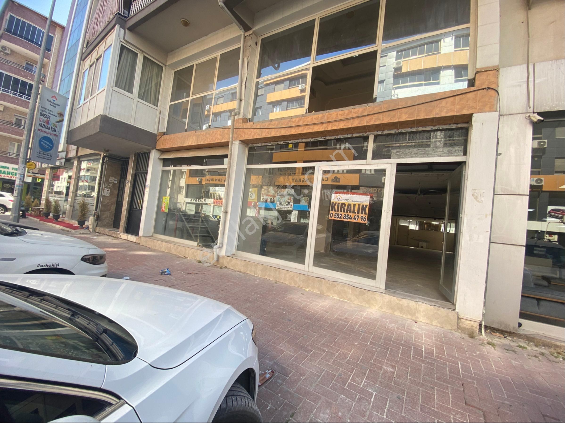 Cadde Üstünde Merkeze Yakın 200m2 Kiralık Dükkan