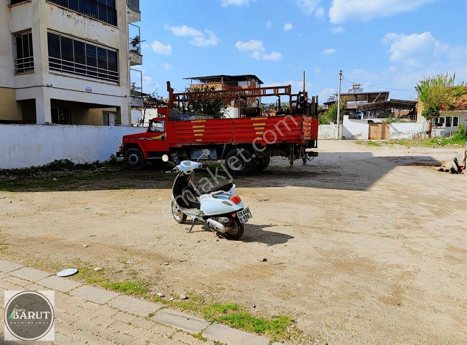 İncirliova Hürriyette Cadde Üzeri İmarlı Arsa