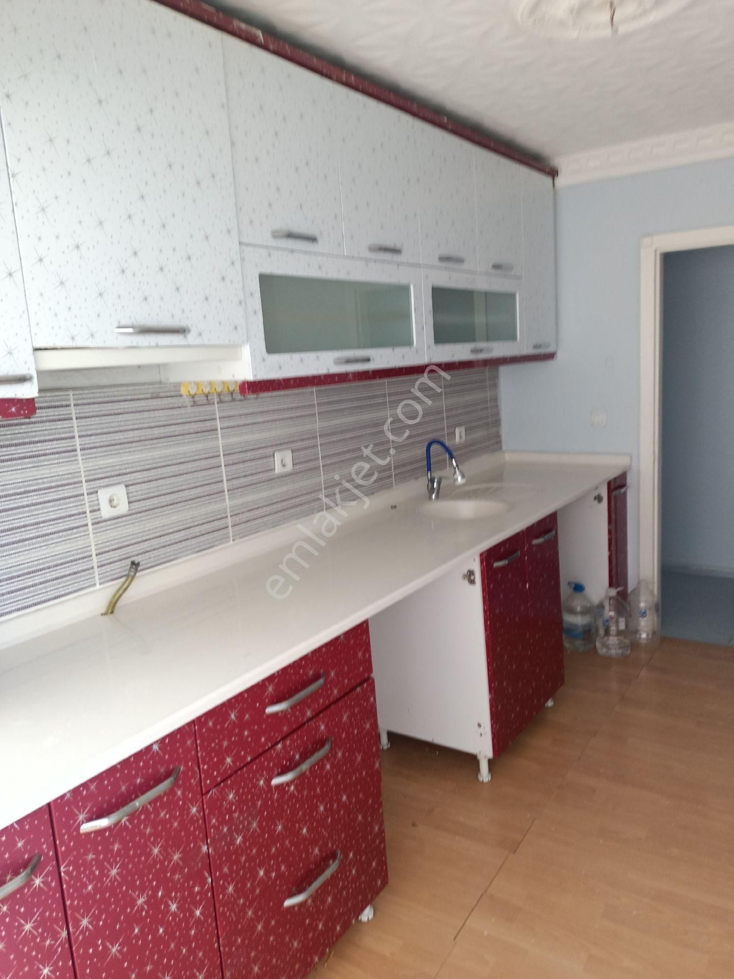 Yılmaz Emlak Şafak Mahallesi Kiralık Daire