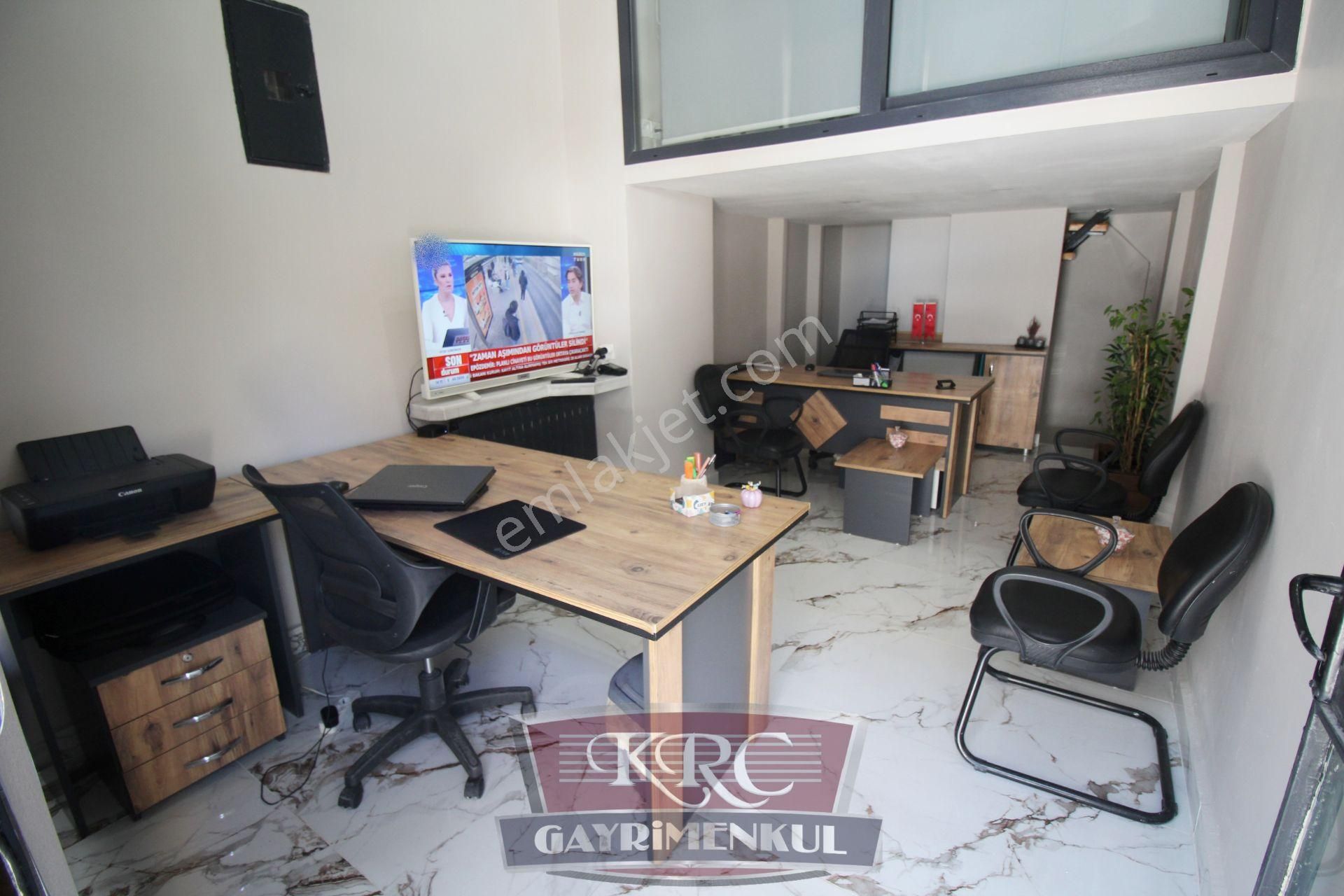 Krc'den Cebeci Mah.dikimevi Kavşağına 2 Dk Mesafede 80 M2 Dükkan