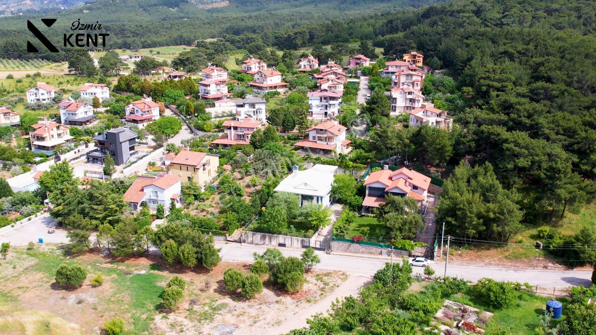 Kemalpaşa Yukarıkızılca'da Villa İmarlı Arsa 811 M2