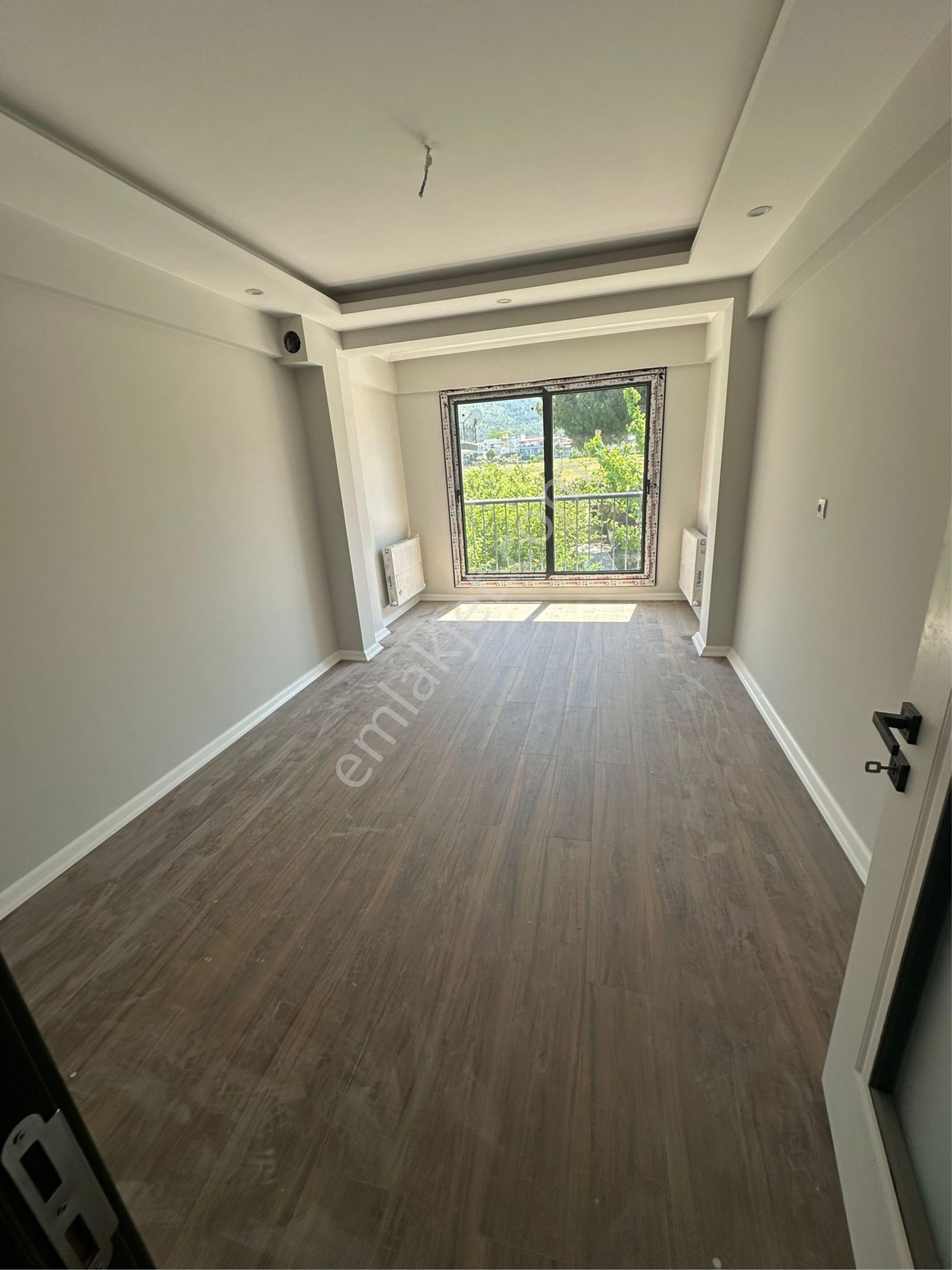 Manisa Şehzadeler Ahmetbedevi Mah. Site İçerisinde Sıfır 3+1 Arakat