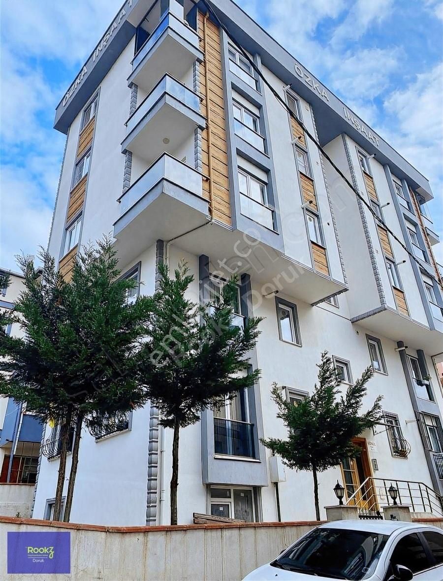 Rookz Doruk'dan Hürriyet Mahallesinde Metro Dibinde 2+1 !!