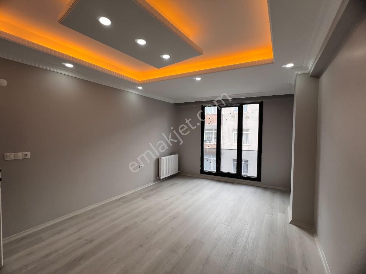 Yelkenciler^^den İstasyon Mah.sıfır Çatı Dübleks Satılık Daire