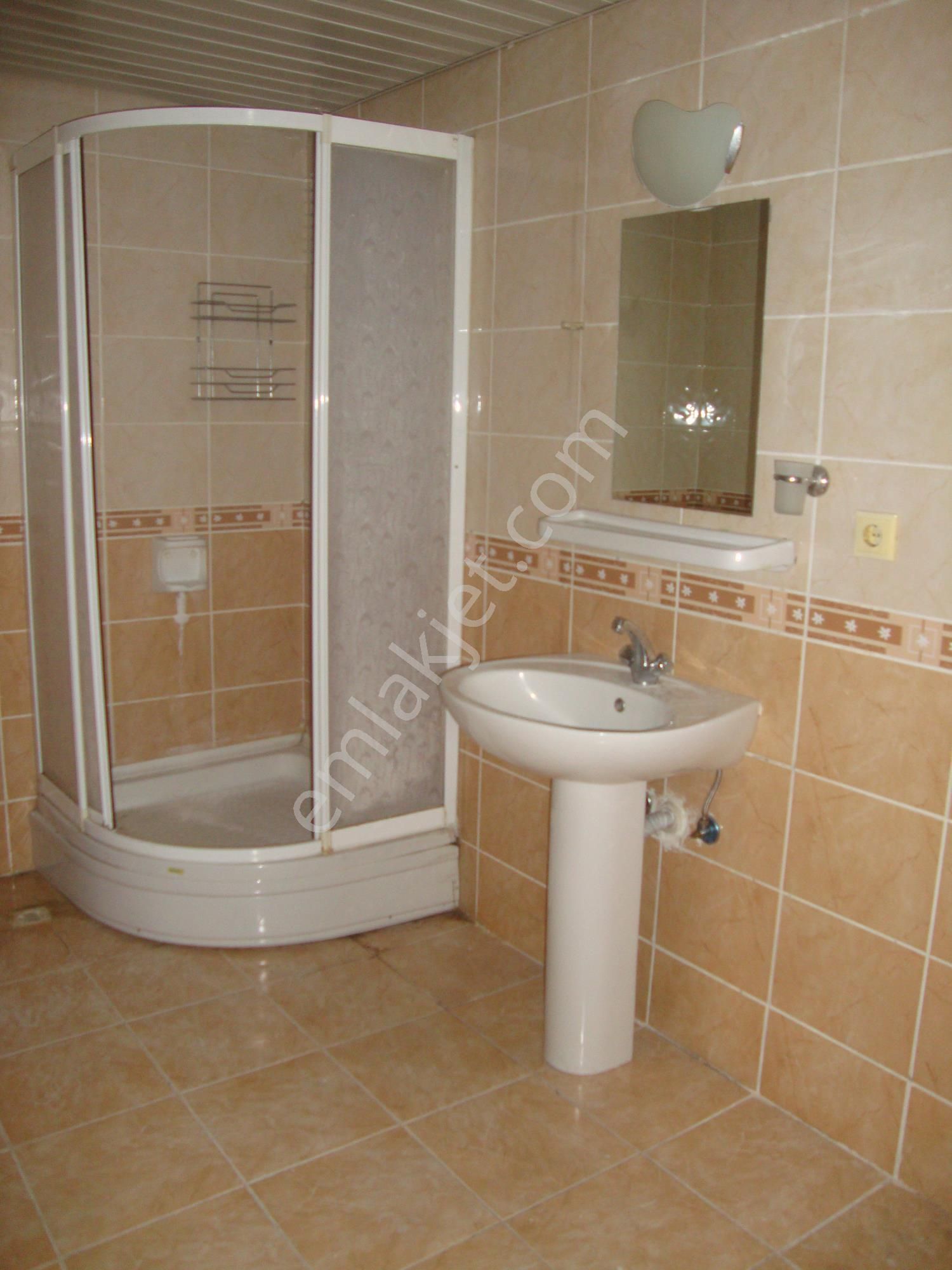 Yelkenciler^^den Atakent Fulya Sitesinde 3+1 132m2 Satılık Daire