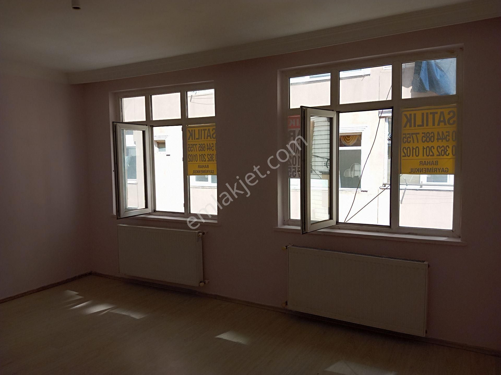 100.yıl Bulvarına Cephe Satılık İki Daire, Tek Daire Fiyatına
