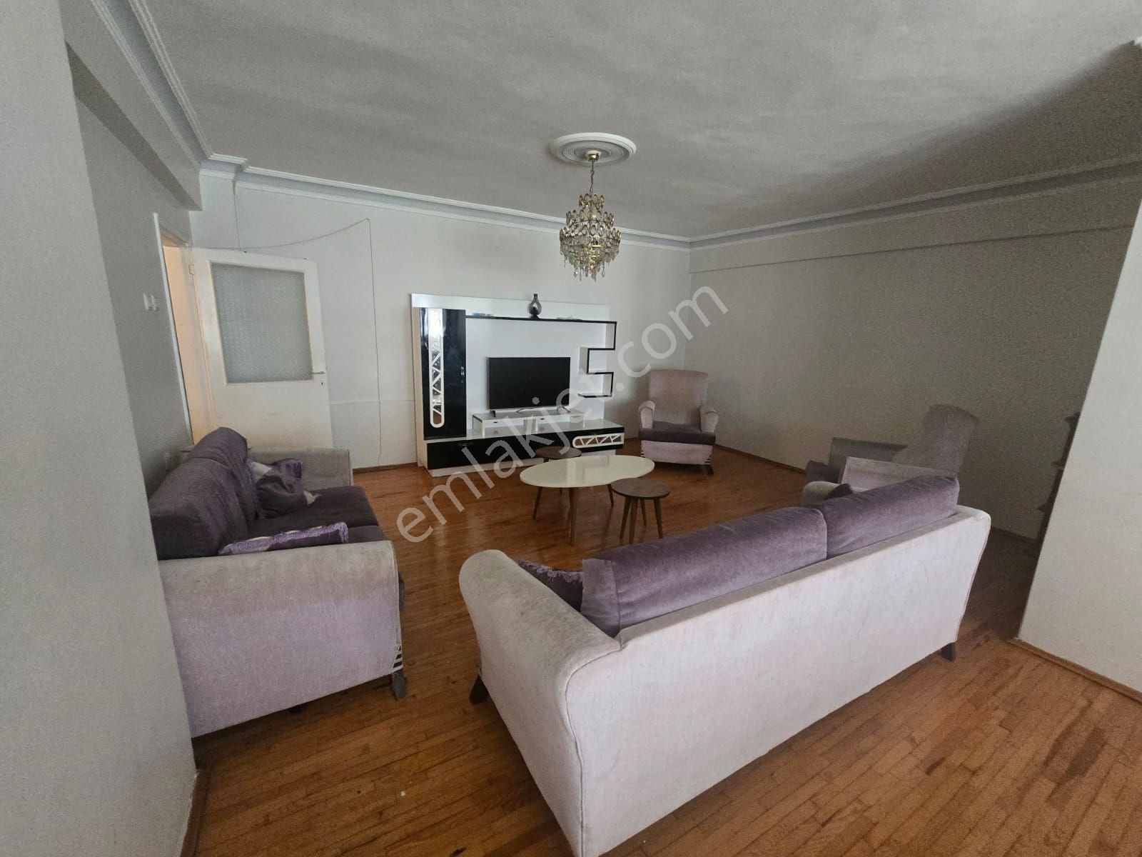 Rekoor Emlak'tan Modern Pazarı Üstü 3+1 Satılık Daire