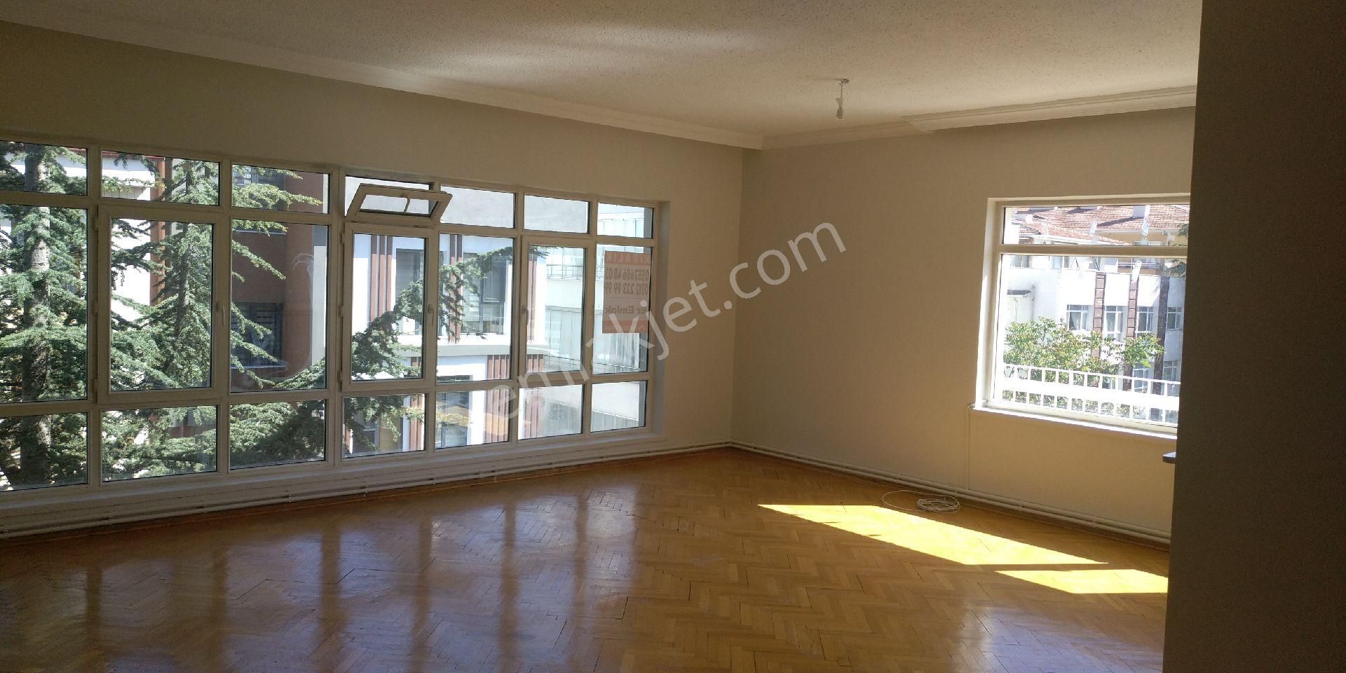 Anakara Maltepe'de Otoparklı Kombili Geniş Ve Ferah 3+1 Kiralık