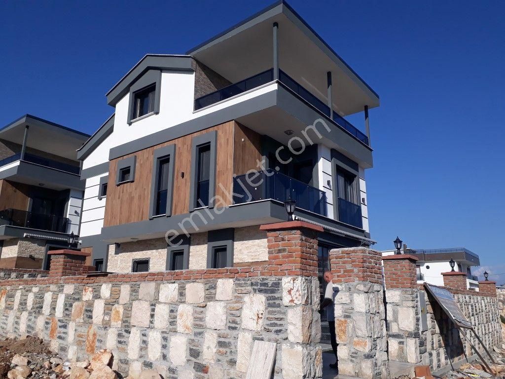 Didimde Plaj 500 Mt Mesafede Tam Müstakil Villa