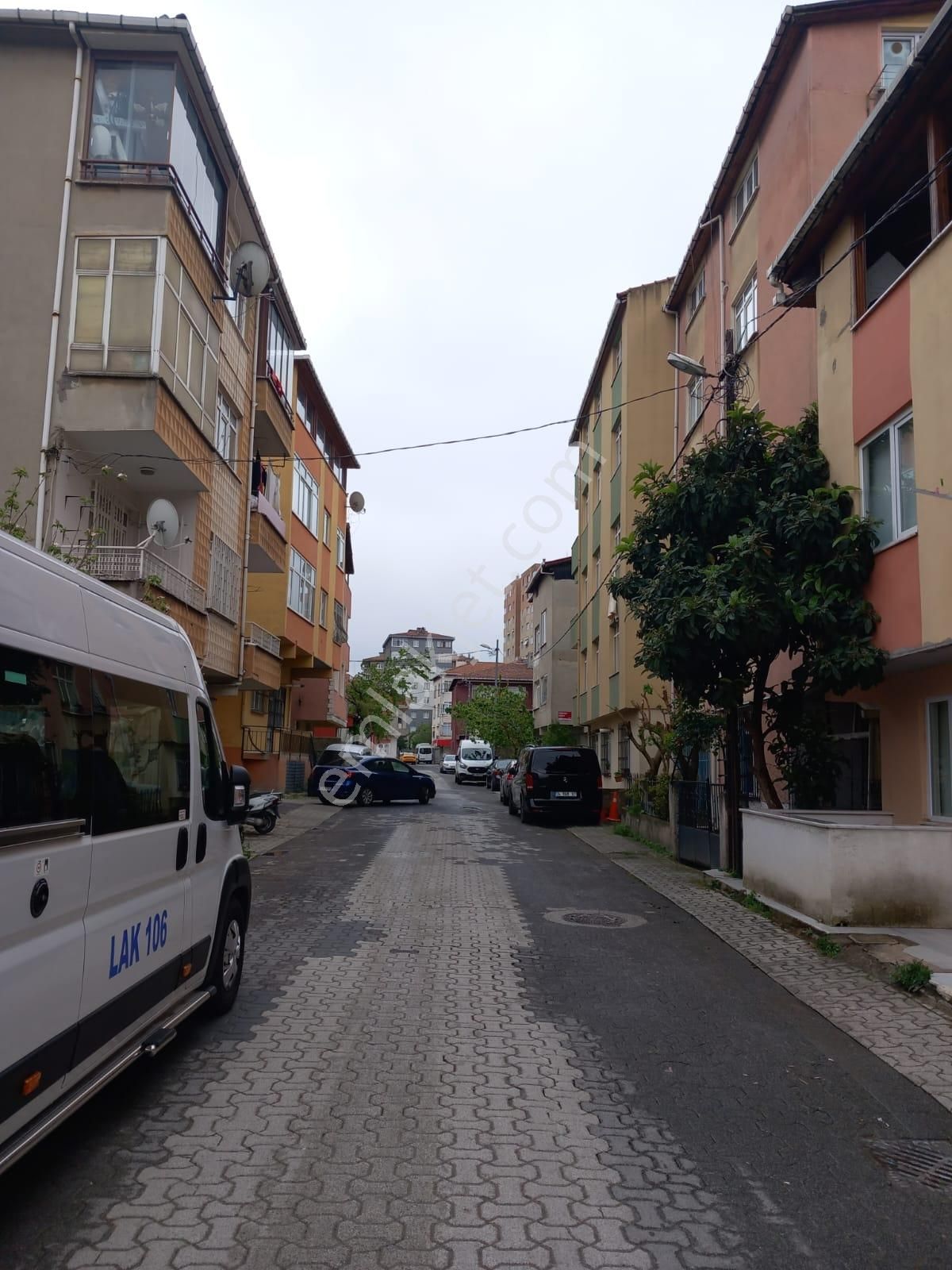 İgr Emlaktan Satılık Müstakil Ev İçerenköy Ataşehir - Görsel 2