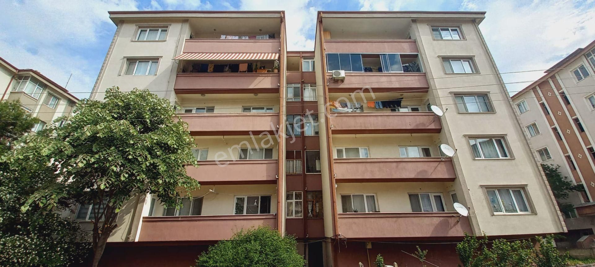 Remax Mavi Erol Çekcan Dan Sakarya Erenlerde Satılık 3+1 Daire.