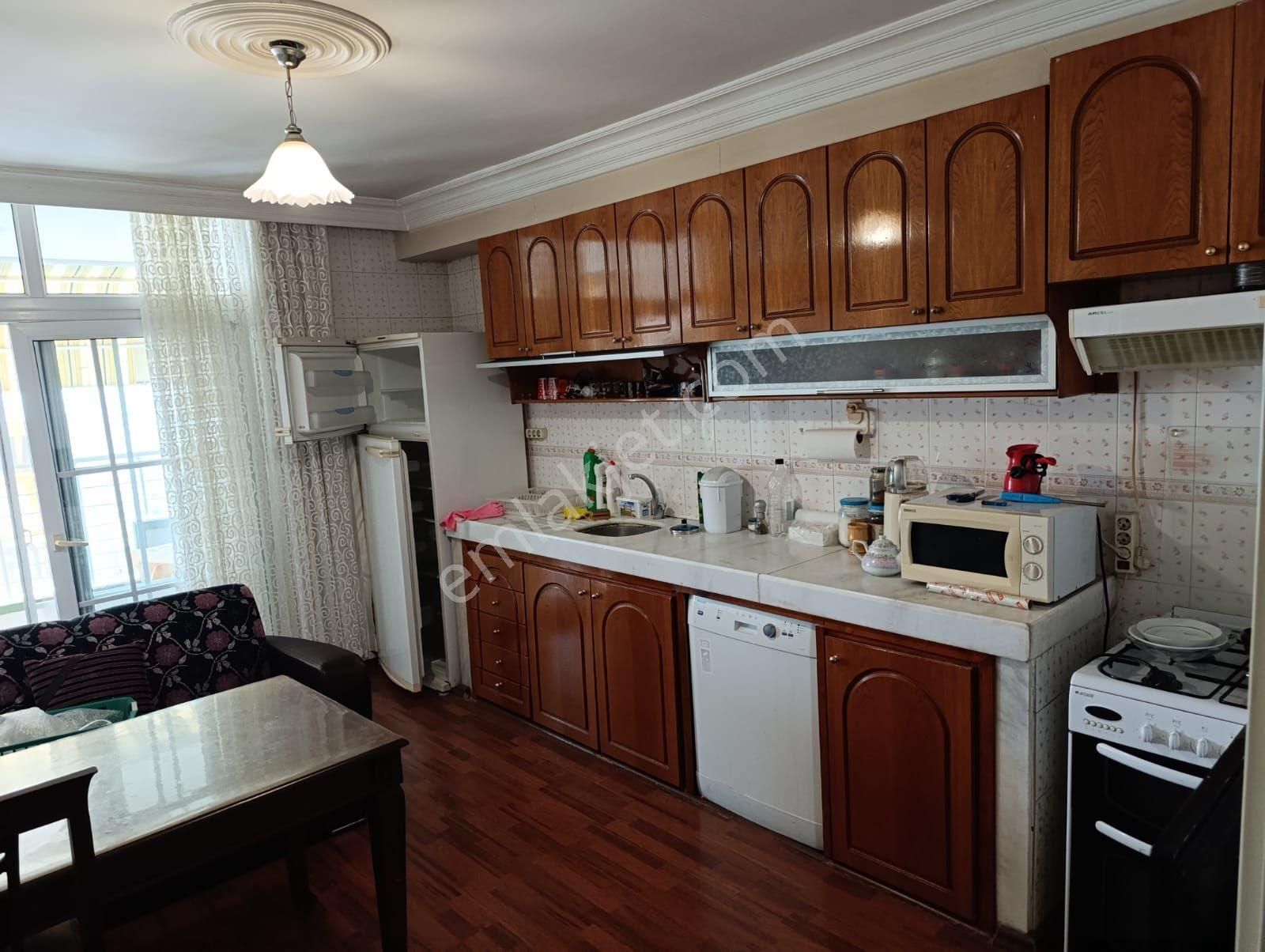 Adana Seyhan Yeşilyurt Mahallesi'nde Full Eşyalı Satılık 3+1 Daire