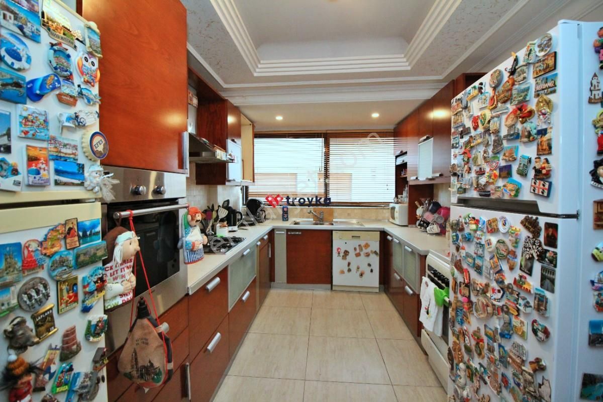 Kadıköy Suadiye Kavisli Sokakta 3+1 Satılık Daire Troykadan