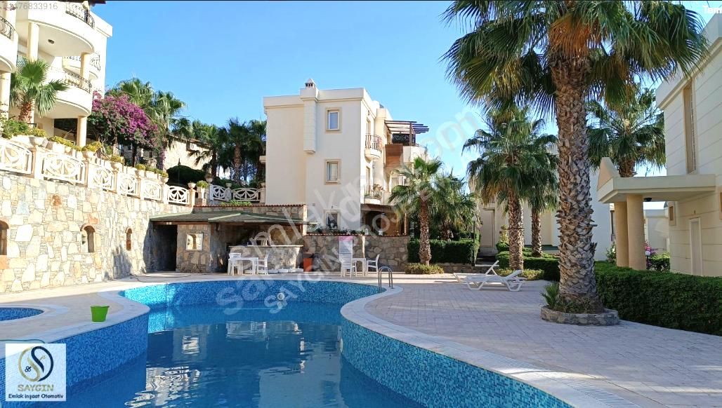 *saygın* Konacık'ta Havuzlu Sitede Eşyalı Kiralık Dubleks Daire