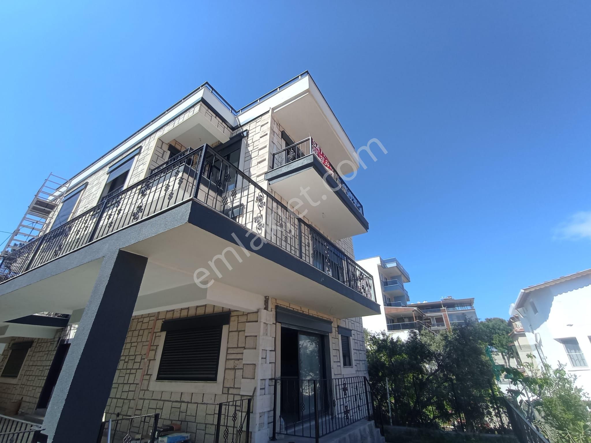 Satılık Yeni Foça Burunucu'nda Şahane Fourlex Villa - Görsel 16