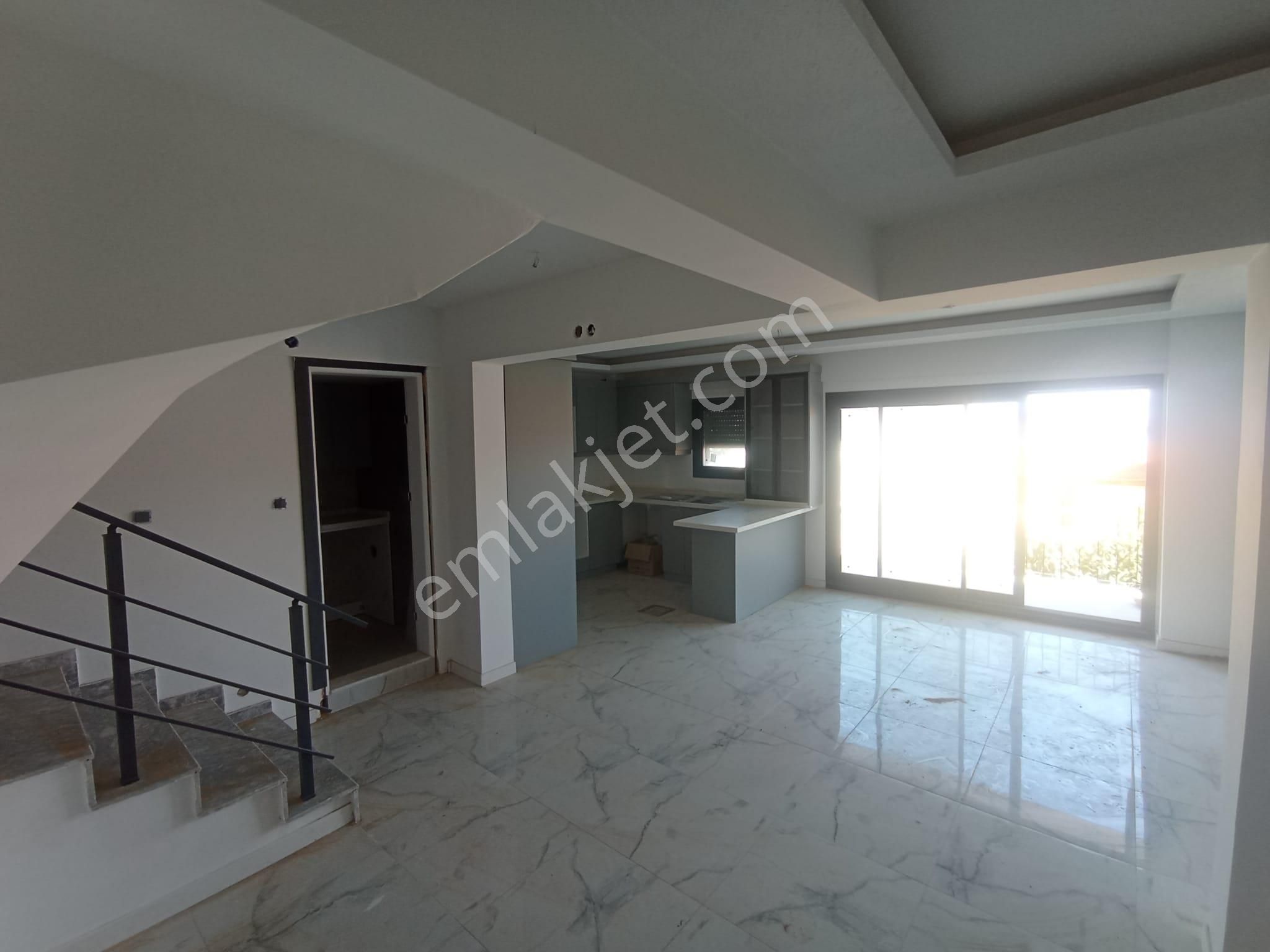 Satılık Yeni Foça Burunucu'nda Şahane Fourlex Villa - Görsel 15