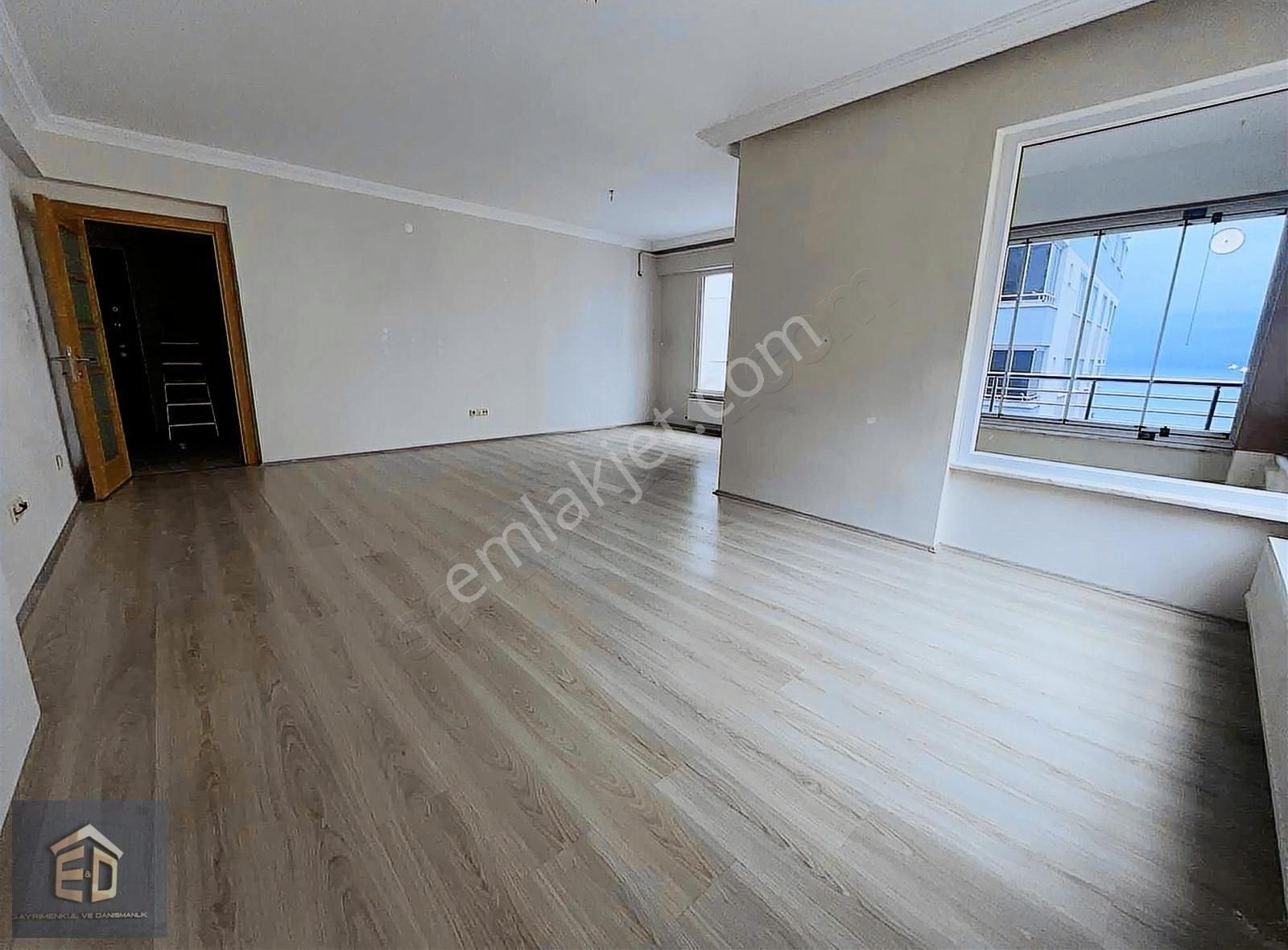 Konakönünde Kiralık Deniz Manzaralı 3+1 Doğalgazlı Daire