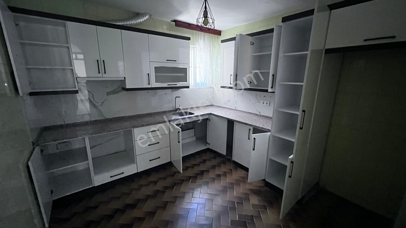 Stop’tan Foça 2+1 Zemin Kat Kiralık Daire